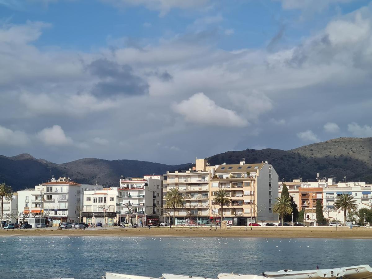 Acogedor Apartamento Vistas Al Mar Ρόζες Εξωτερικό φωτογραφία
